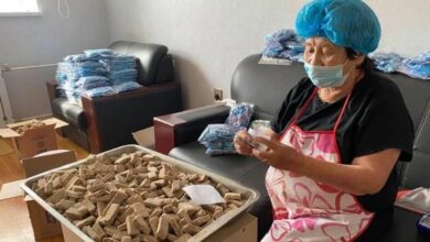 Photo of 70 насандаа ааруулан чихрийн бизнес эхлүүлсэн “Догь” эмээ…