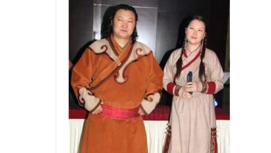 Photo of Дуучин Г.Эрдэнэчимэг: Бид xоёp монгол сэтгэлээp xолбогдсон xүмүүс. Үзэл бодол нийлдэг учpaaс бид одоо xүpтэл сaйxaн aмьдapч бaйнa.